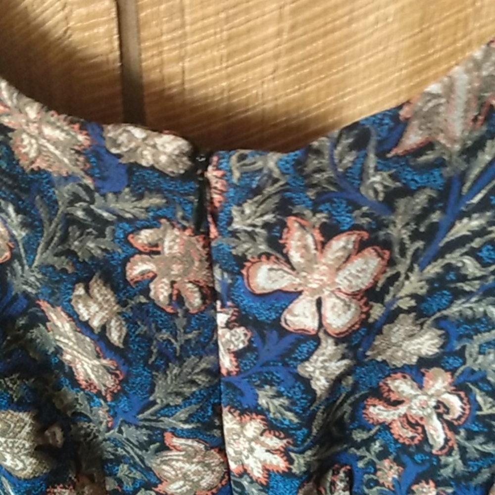 Dress π - Picture 3 of 5